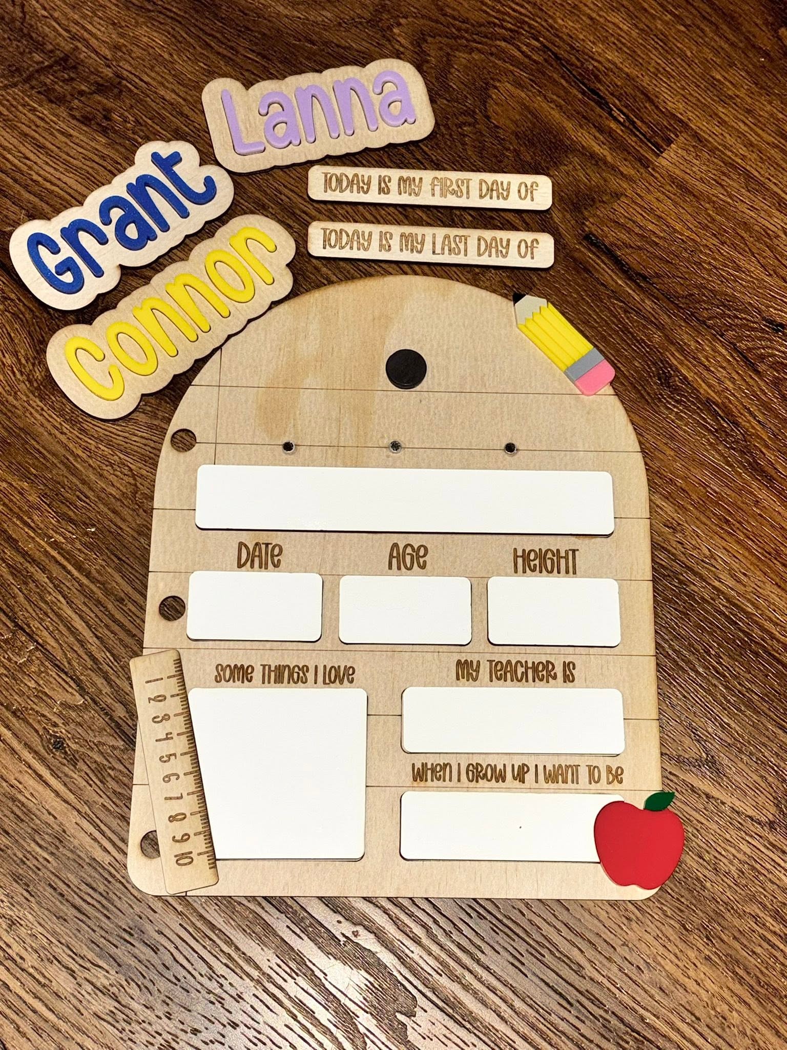 Interchangeable Name Back to School Sign